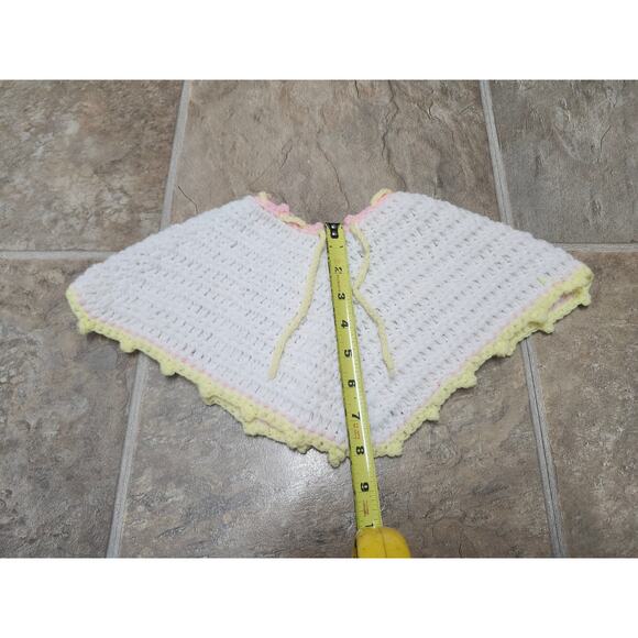 Adorable Infant Crochet Baby Outfit 3 Pc Set Poncho Bonnet Hat Handmade Pastel - Picture 3 of 9